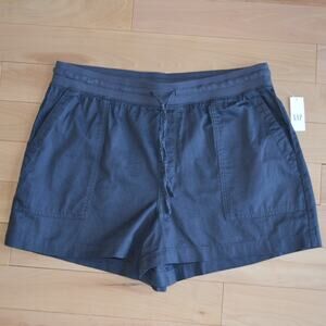 NWT Gap Shorts Athletic Size L Gray